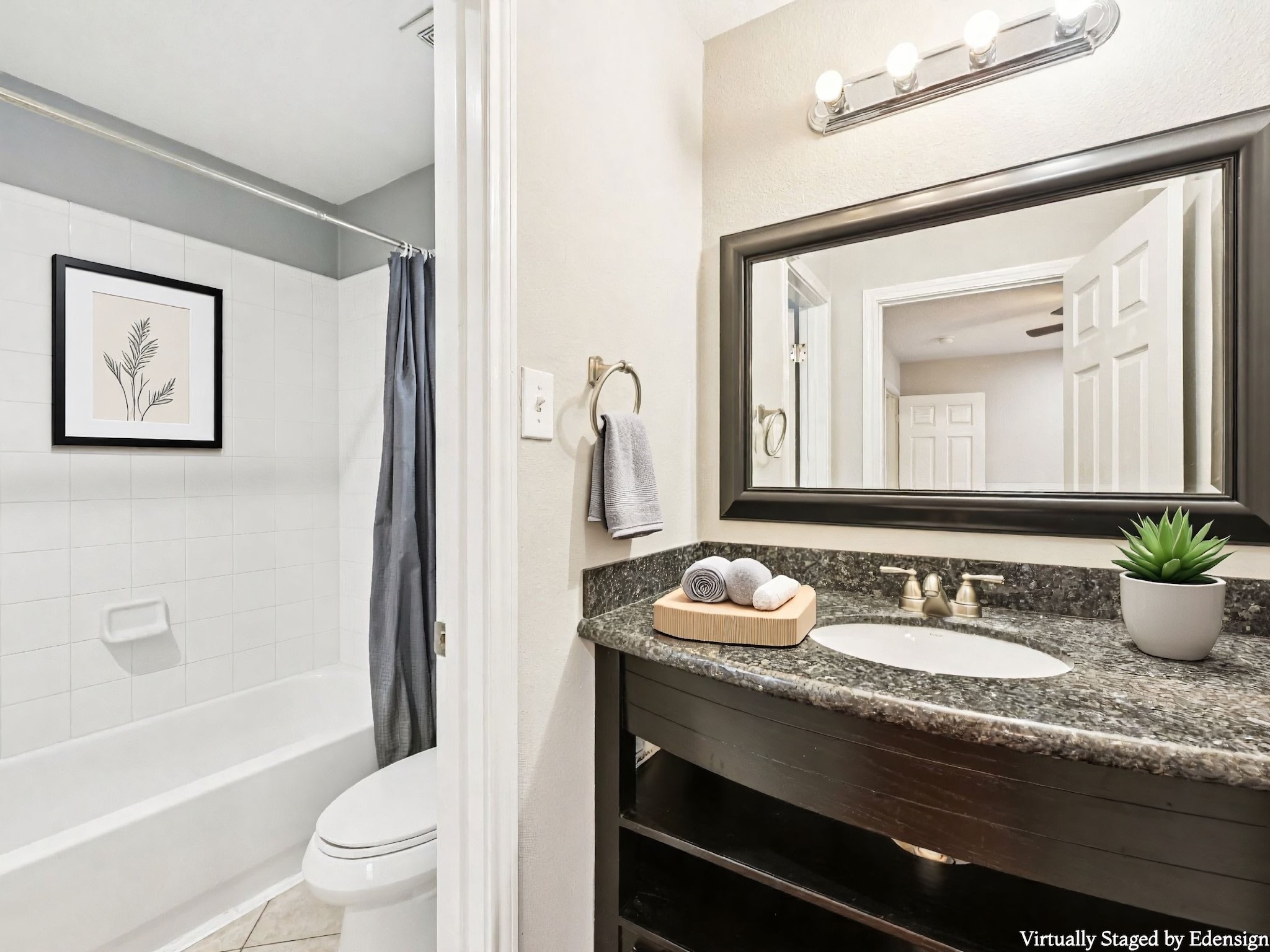 1405 Bailey Street Houston, TX 77019 - Photo 21 of 26 This vanity area is connected to the Primary Bedroom.