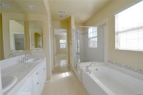 $5,600 | 105 Sanctuary, Irvine, CA 92620