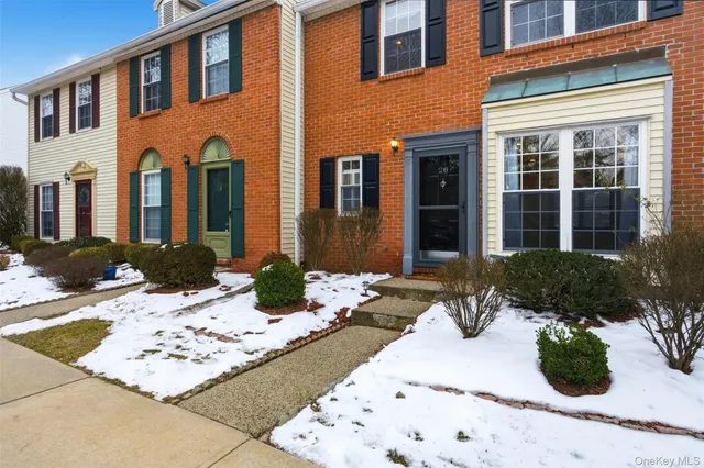 $329,000 | 20 Yorkshire Terrace, Washingtonville, NY 10992