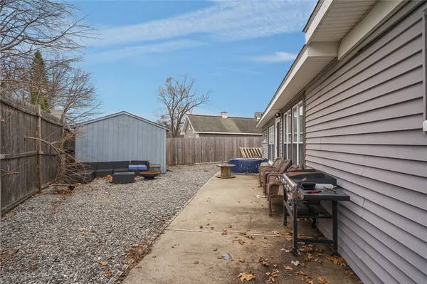 $325,000 | 1010 Warwick Avenue, Warwick, RI 02888