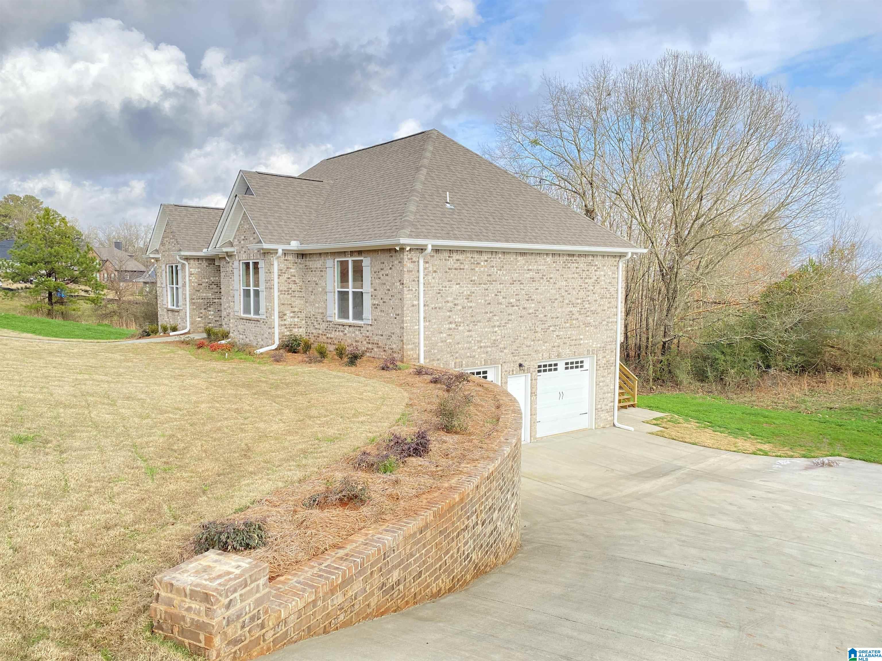 225 Cottage Court Springville, AL 35146 - Photo 3 of 37