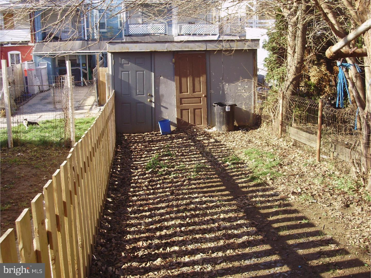 1012 Locust Street Reading, PA 19604 - Photo 4 of 6 Gallery Image 4