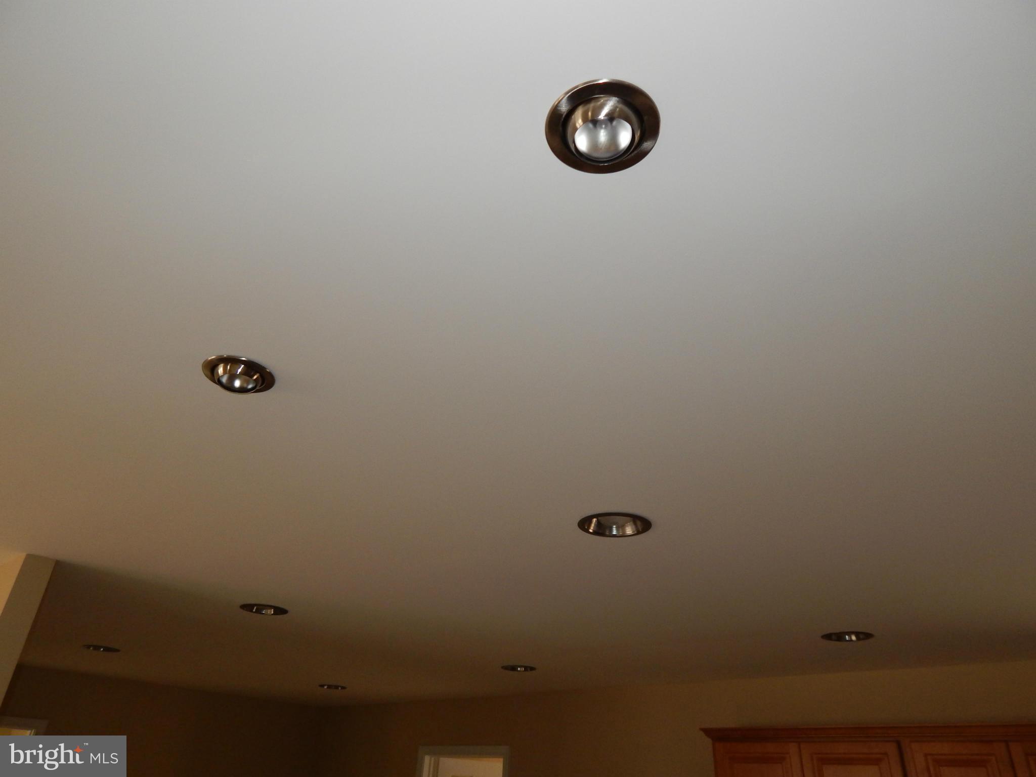 222 Compton Road Waldorf, MD 20602 - Photo 18 of 23 Recessed Lights