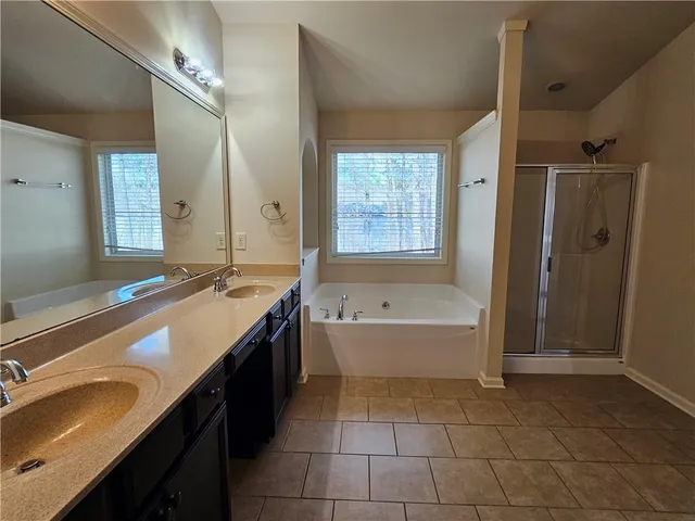 $2,400 | 6185 Crested Moss Drive, Alpharetta, GA 30004