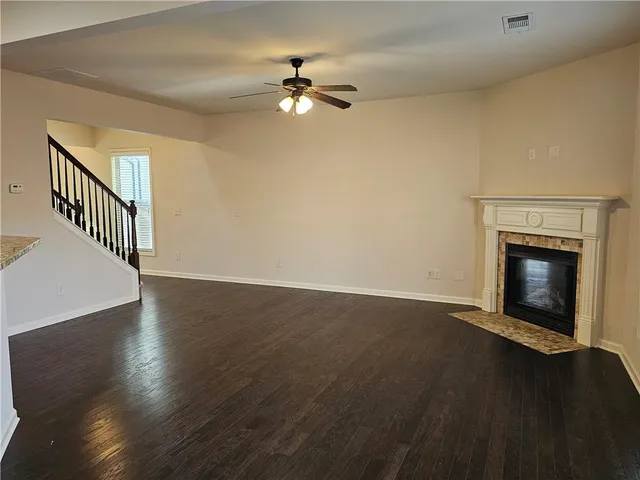 $2,400 | 6185 Crested Moss Drive, Alpharetta, GA 30004