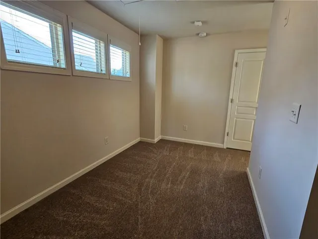 $2,400 | 6185 Crested Moss Drive, Alpharetta, GA 30004