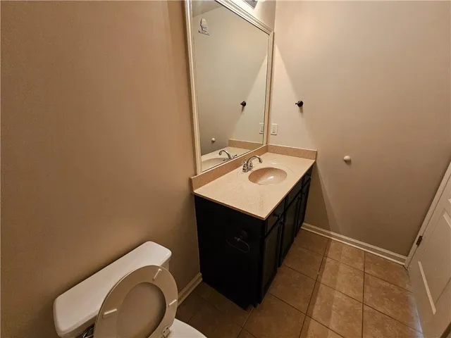 $2,400 | 6185 Crested Moss Drive, Alpharetta, GA 30004