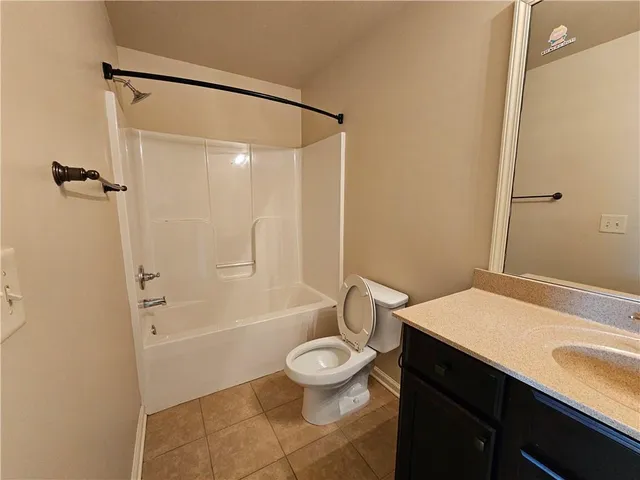 $2,400 | 6185 Crested Moss Drive, Alpharetta, GA 30004