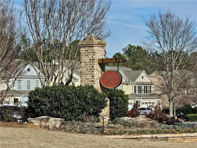 $2,400 | 6185 Crested Moss Drive, Alpharetta, GA 30004