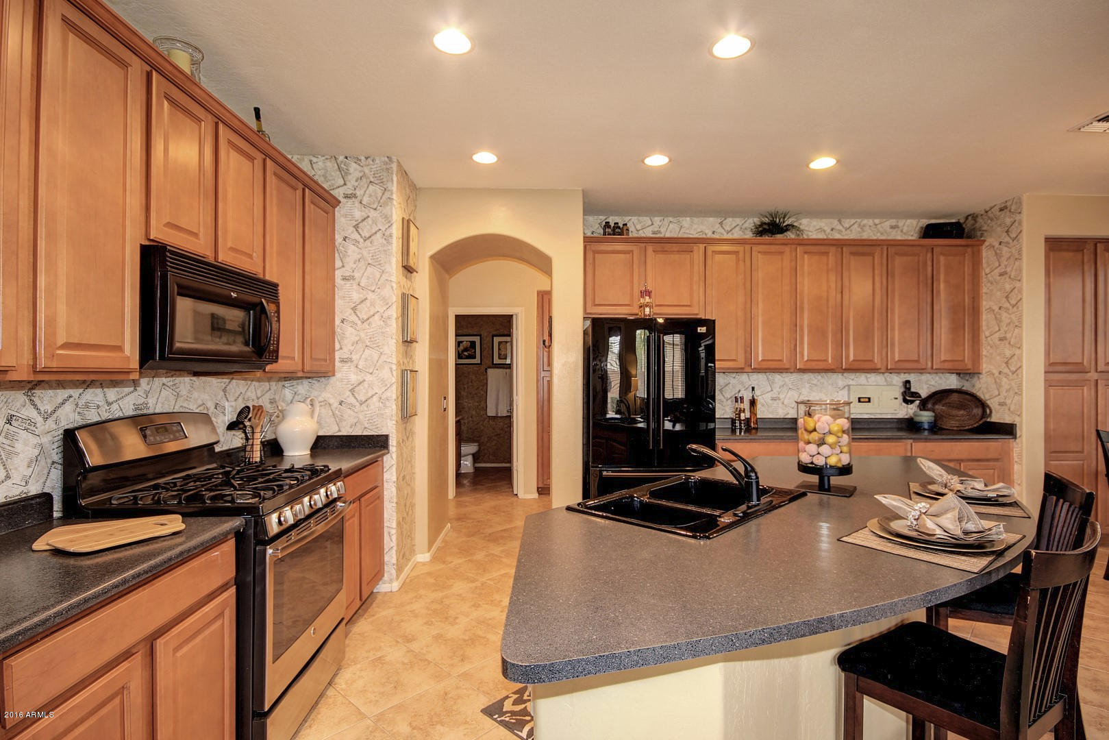 6509 West Harwell Road Laveen, AZ 85339 - Photo 17 of 40 Kitchen