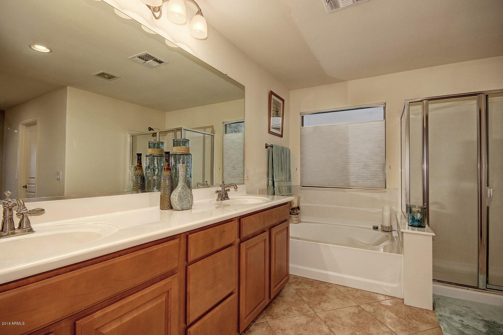 6509 West Harwell Road Laveen, AZ 85339 - Photo 29 of 40 Master Bathroom