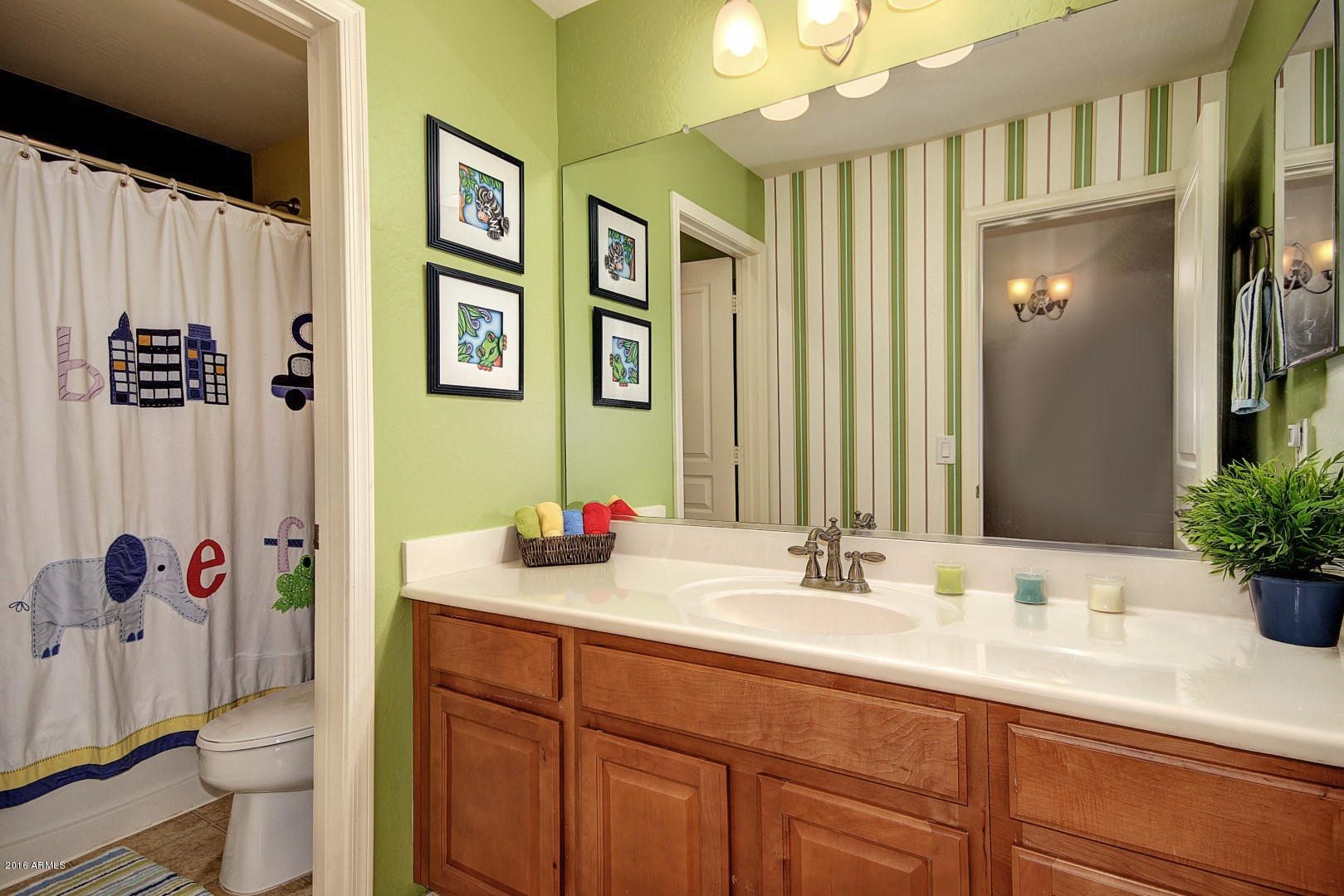6509 West Harwell Road Laveen, AZ 85339 - Photo 33 of 40 Guest Bathroom II
