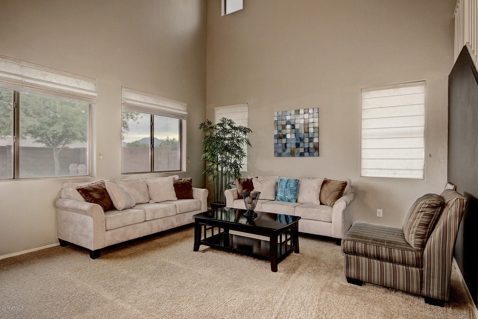 6509 West Harwell Road Laveen, AZ 85339 - Photo 6 of 40 Living Room