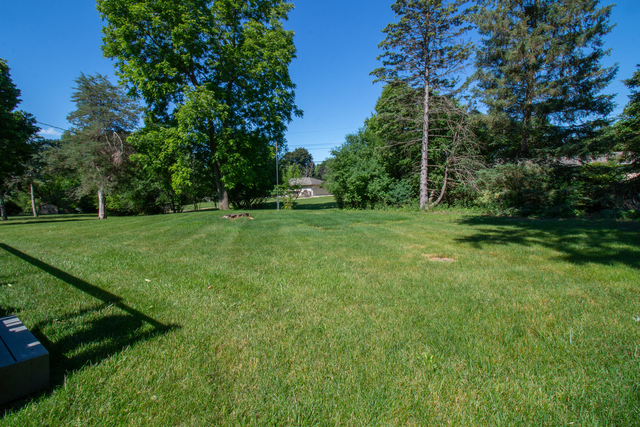 3325 Wilshire Road Brookfield, WI 53045 - Photo 6 of 13 IMG_1902