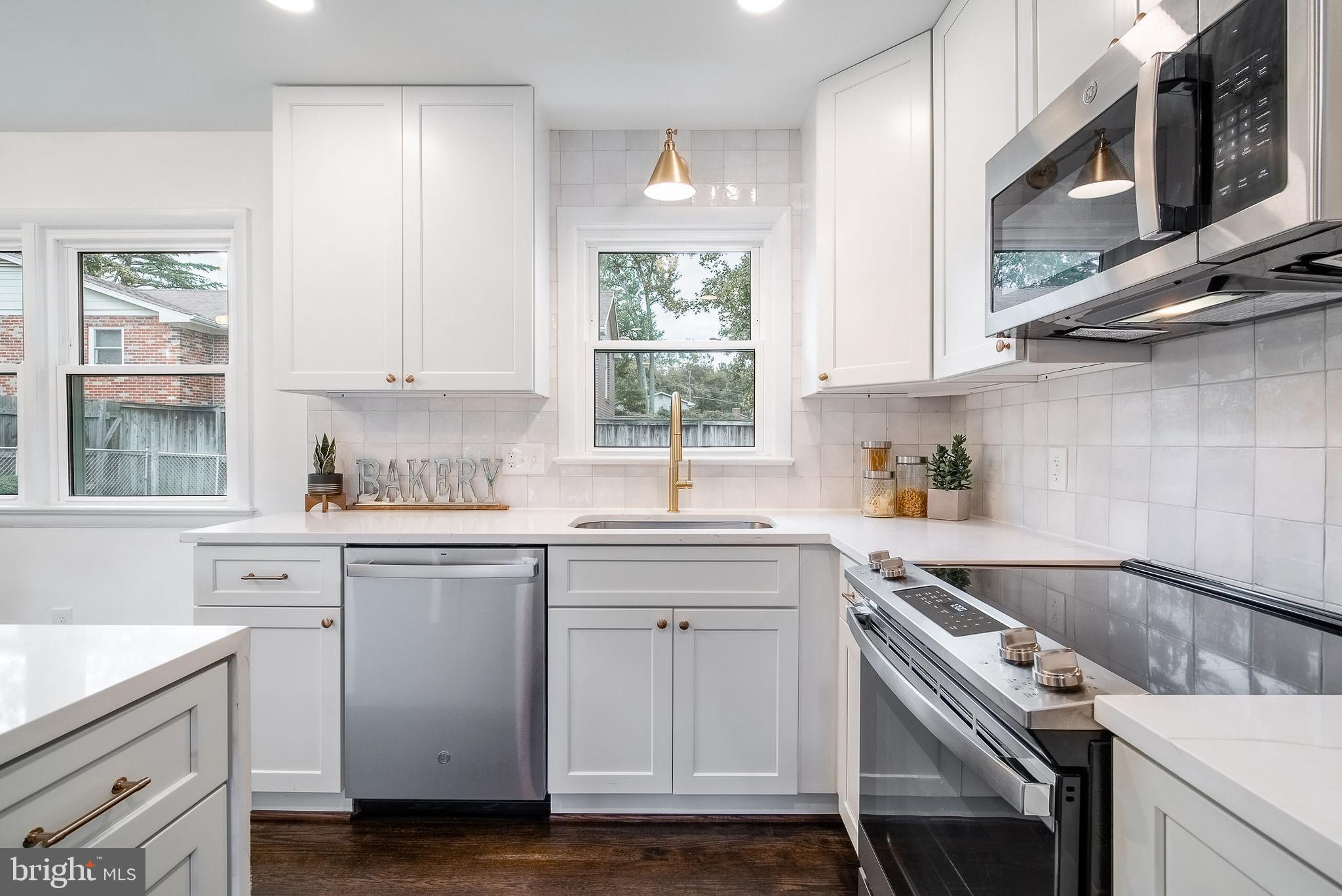 8705 Old Mt Vernon Road Alexandria, VA 22309 - Photo 4 of 28
