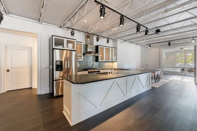 $4,395,000 | 4500 Powers Ferry Road Northwest, Atlanta, GA 30327