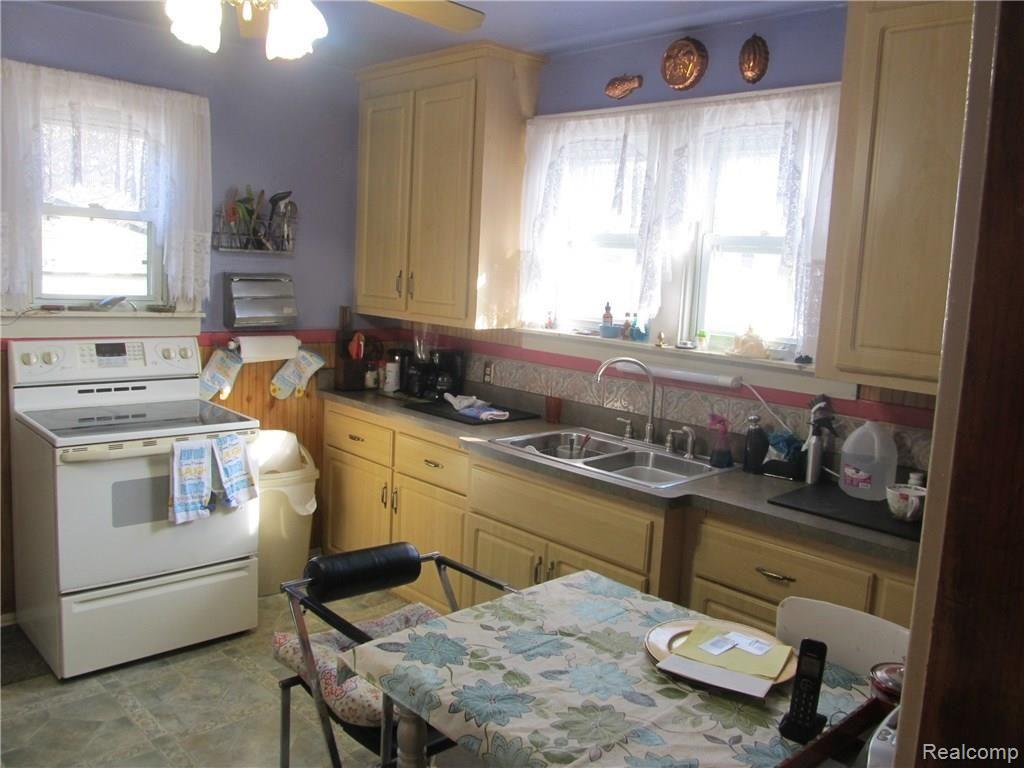 6077 Wayne Road Romulus, MI 48174 - Photo 17 of 31