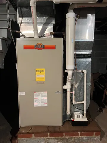 $339,000 | 812 Hillcrest Drive, Staunton, VA 24401