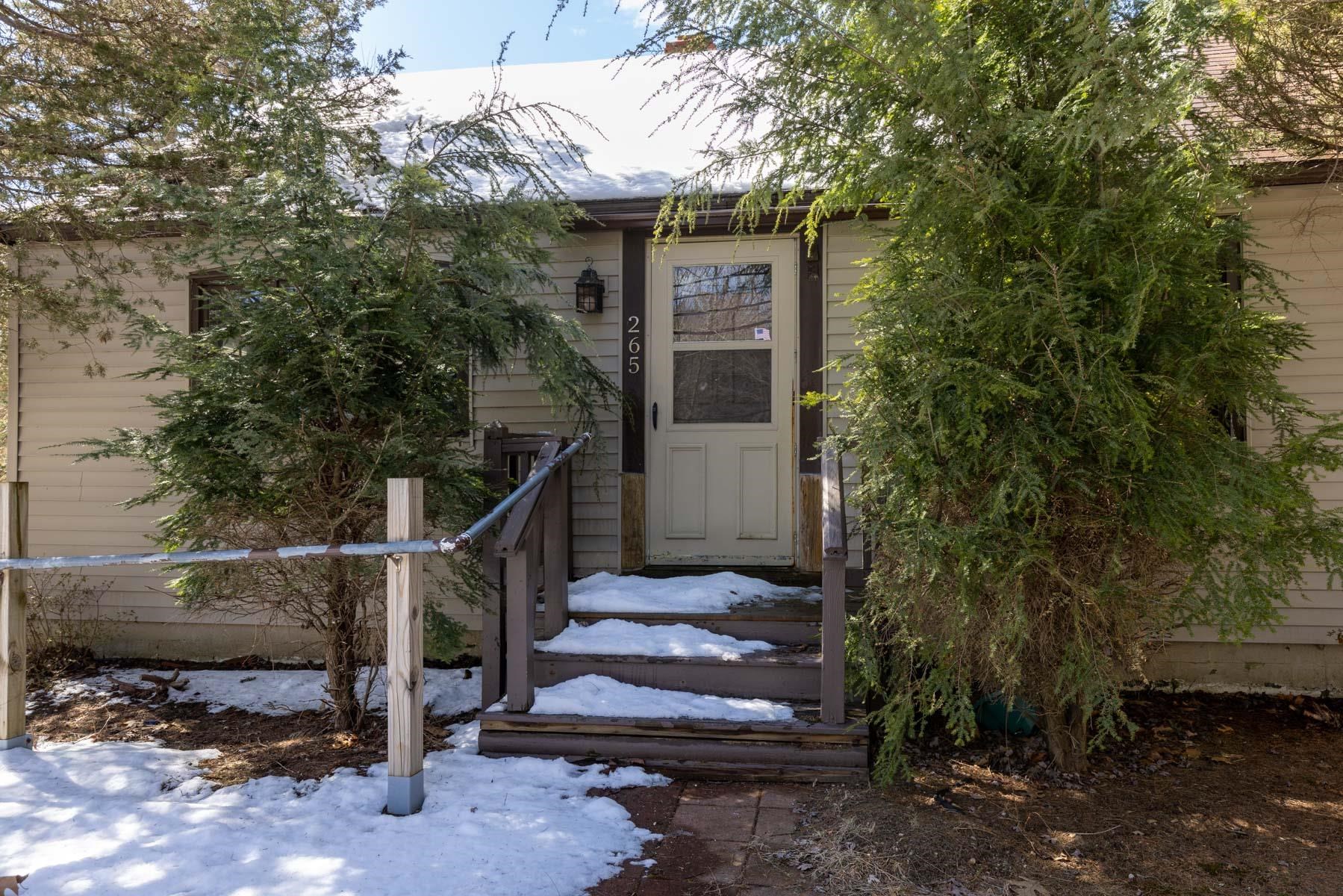 265 Dover Point Road Dover, NH 03820 - Photo 3 of 37