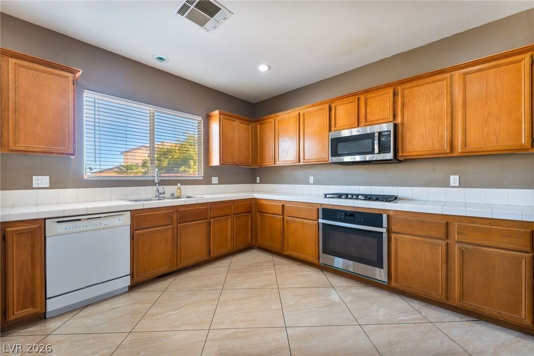 6216 Sterling Ranch Way North Las Vegas, NV 89081 - Photo 15 of 39