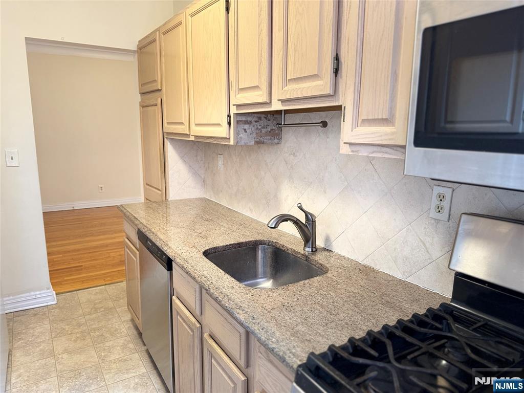 100 Prospect Avenue, Unit 2L Hackensack, NJ 07601 - Photo 11 of 14