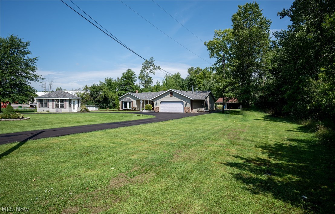 42220 Butternut Ridge Road Elyria, OH 44035 - Photo 3 of 35 Gallery Image 3