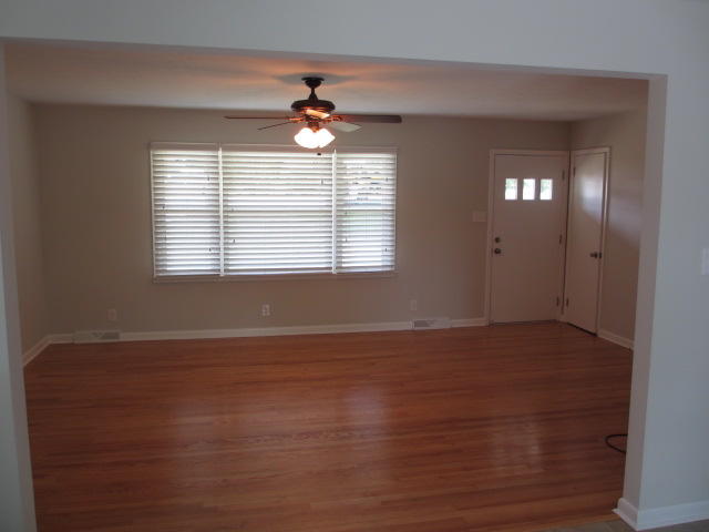 211 Jonathan Place Oak Ridge, TN 37830 - Photo 11 of 18 211 JONATHAN 049