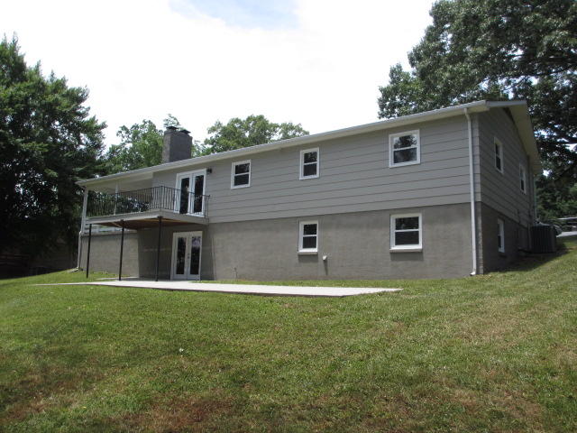 211 Jonathan Place Oak Ridge, TN 37830 - Photo 17 of 18 211 JONATHAN 059