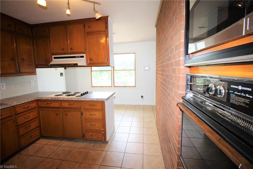6565 Dennis Road Walnut Cove, NC 27052 - Photo 8 of 20 Gallery Image 8