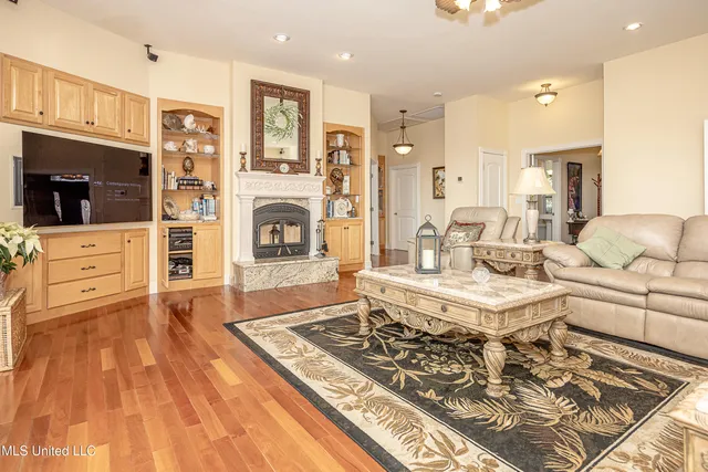 $449,999 | 6301 Mary Mahoney Drive, Ocean Springs, MS 39564