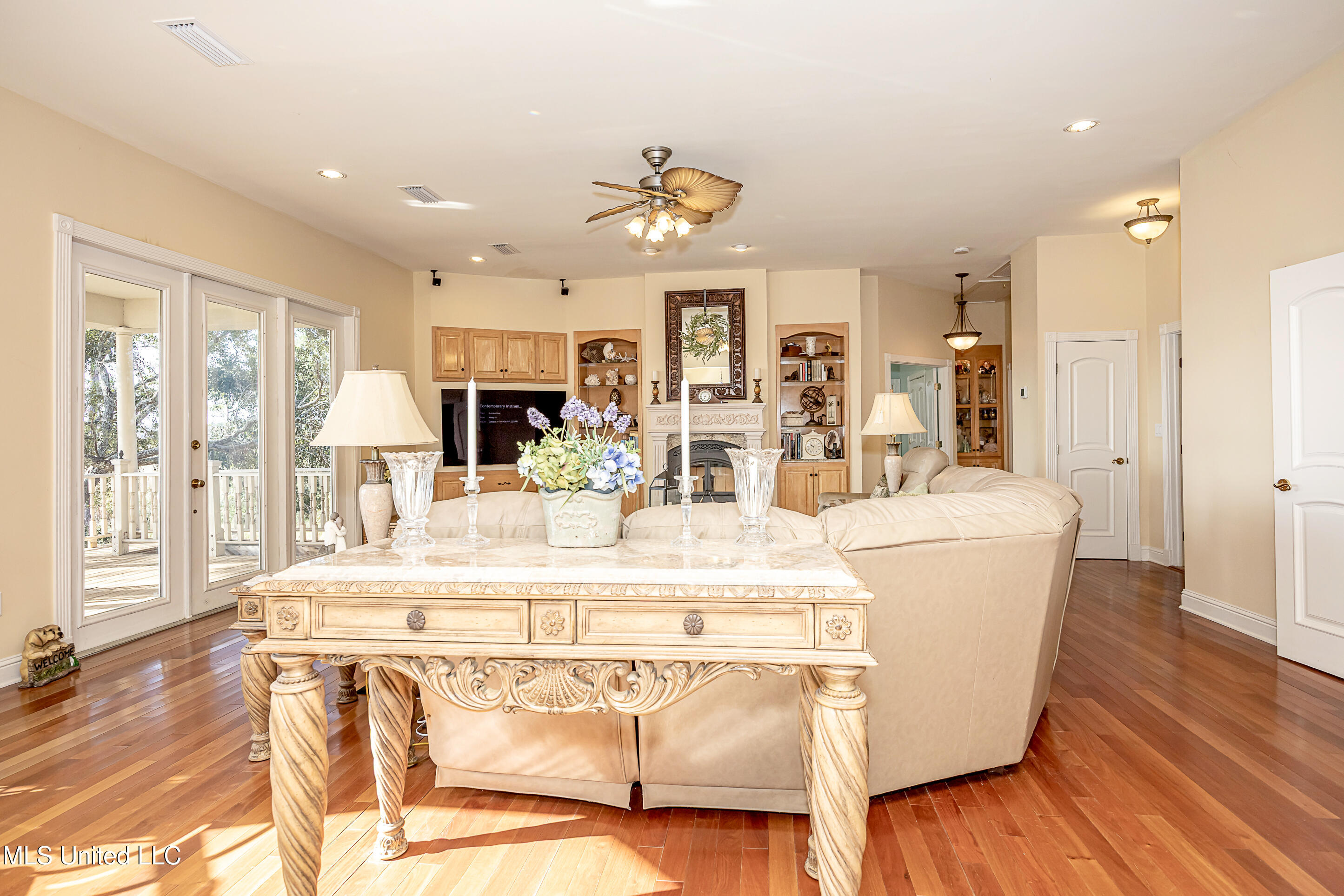 6301 Mary Mahoney Drive Ocean Springs, MS 39564 - Photo 19 of 90 IMG_7253