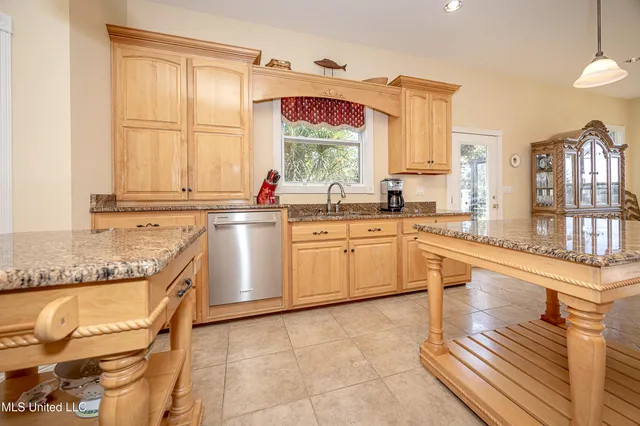 $449,999 | 6301 Mary Mahoney Drive, Ocean Springs, MS 39564