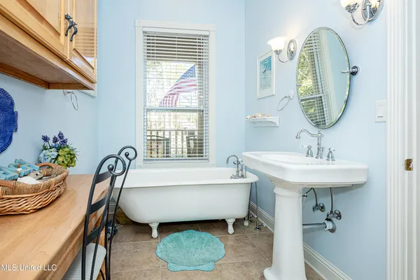 $449,999 | 6301 Mary Mahoney Drive, Ocean Springs, MS 39564