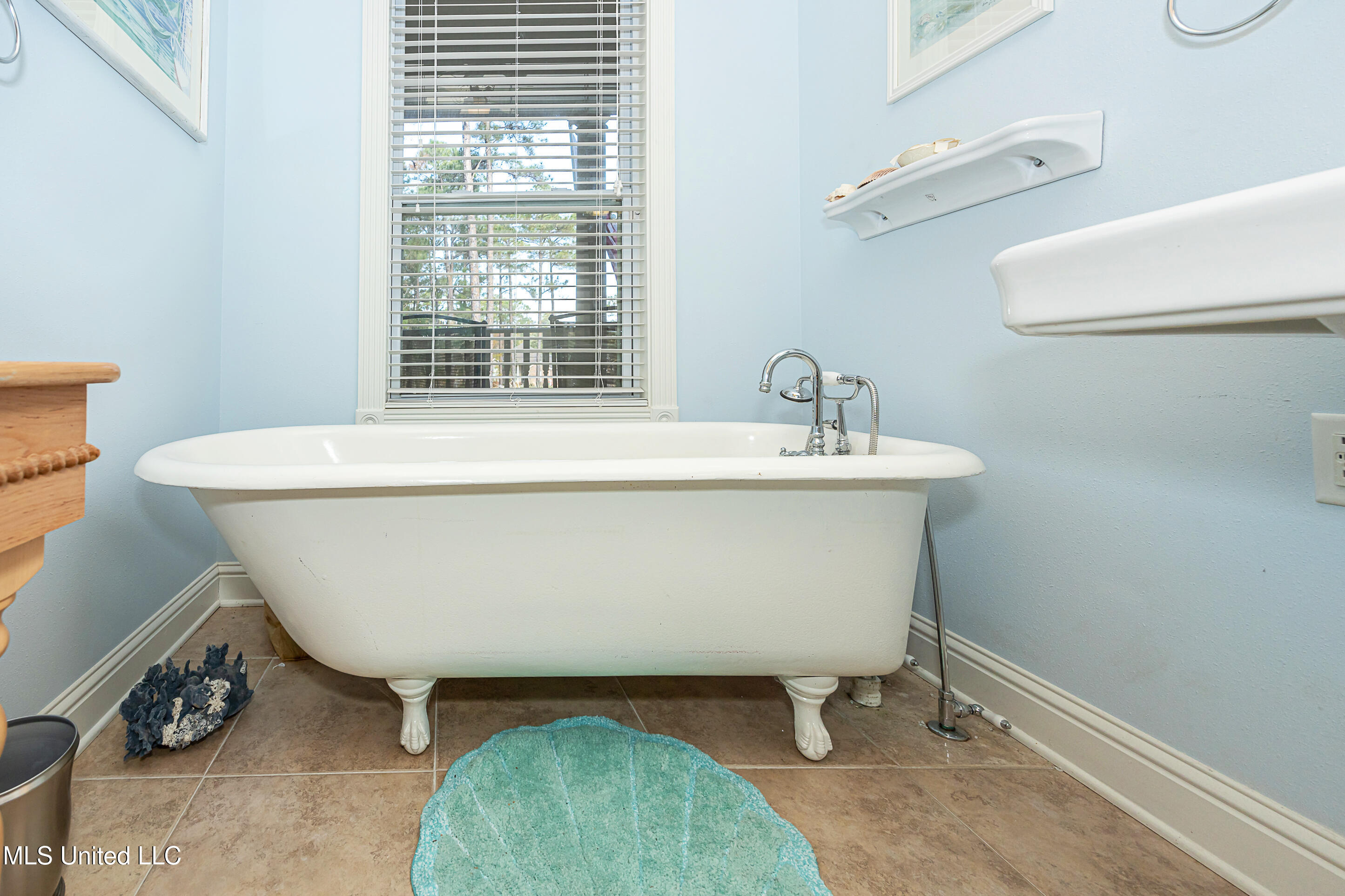 6301 Mary Mahoney Drive Ocean Springs, MS 39564 - Photo 57 of 92 IMG_7324