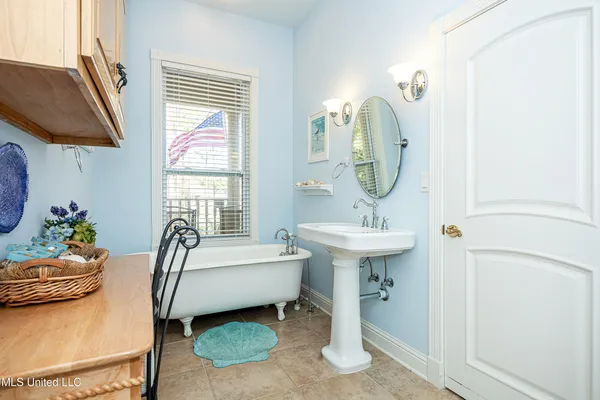 $449,999 | 6301 Mary Mahoney Drive, Ocean Springs, MS 39564