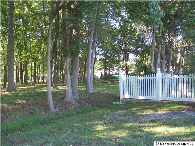 10 Cambridge Road Freehold, NJ 07728 - Photo 3 of 17 Additional Photo