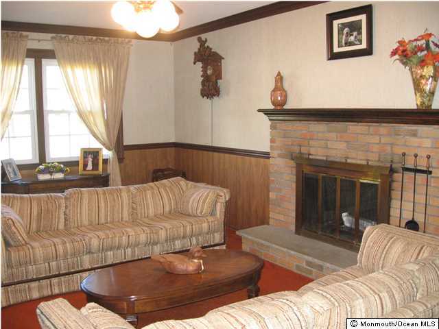 10 Cambridge Road Freehold, NJ 07728 - Photo 5 of 17 Additional Photo