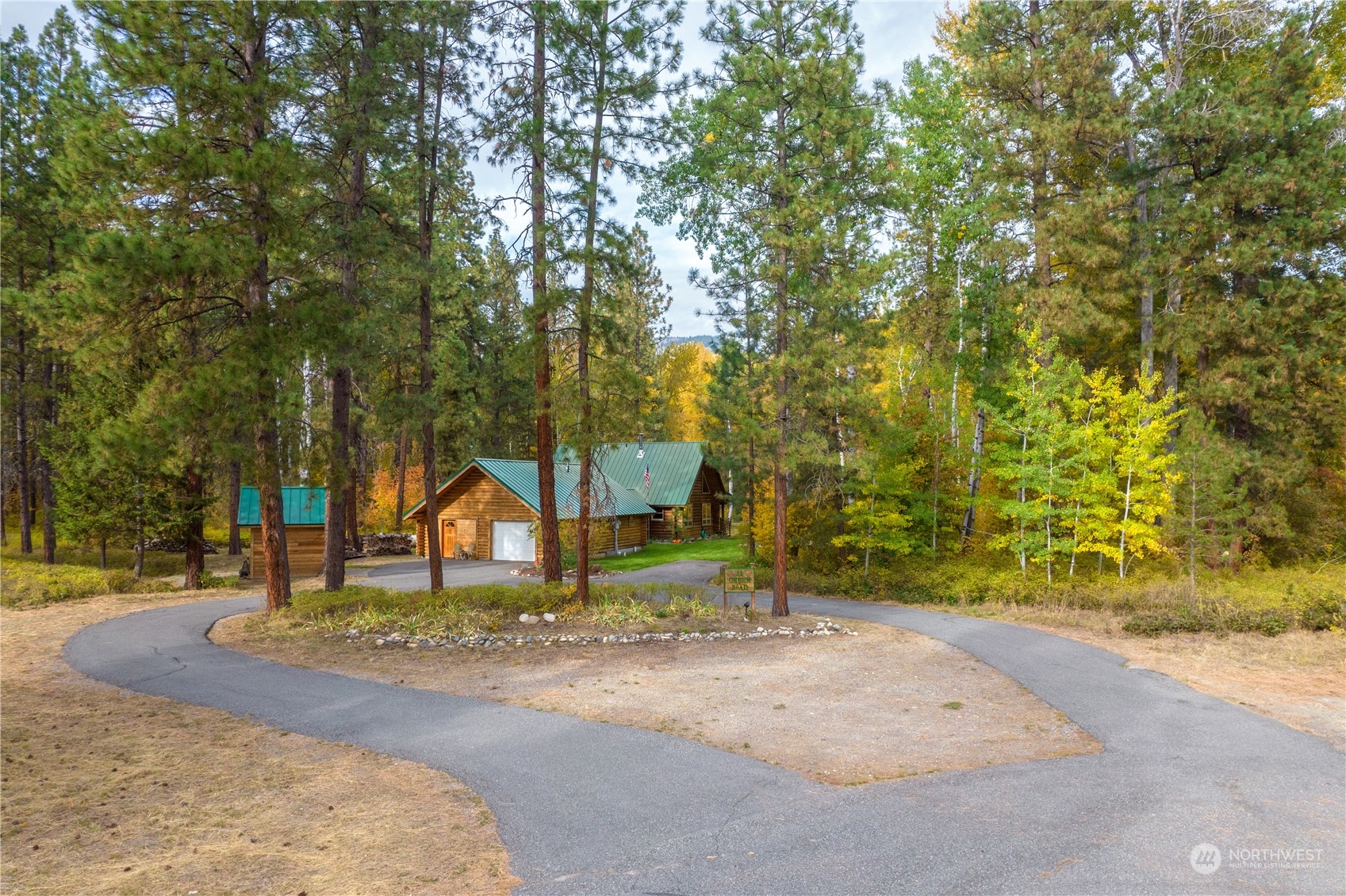 21 Green Road Winthrop, WA 98862 - Photo 2 of 40 Gallery Image 2