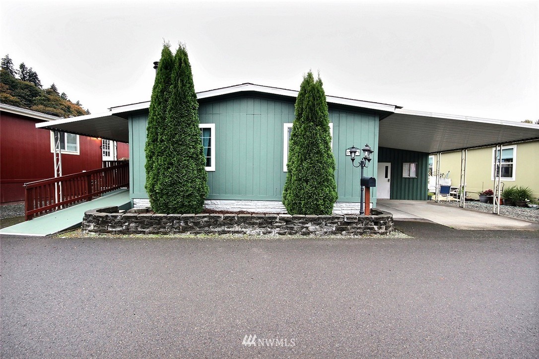 15263 Oak Drive Renton, WA 98058 - Photo 1 of 23 Gallery Image 1