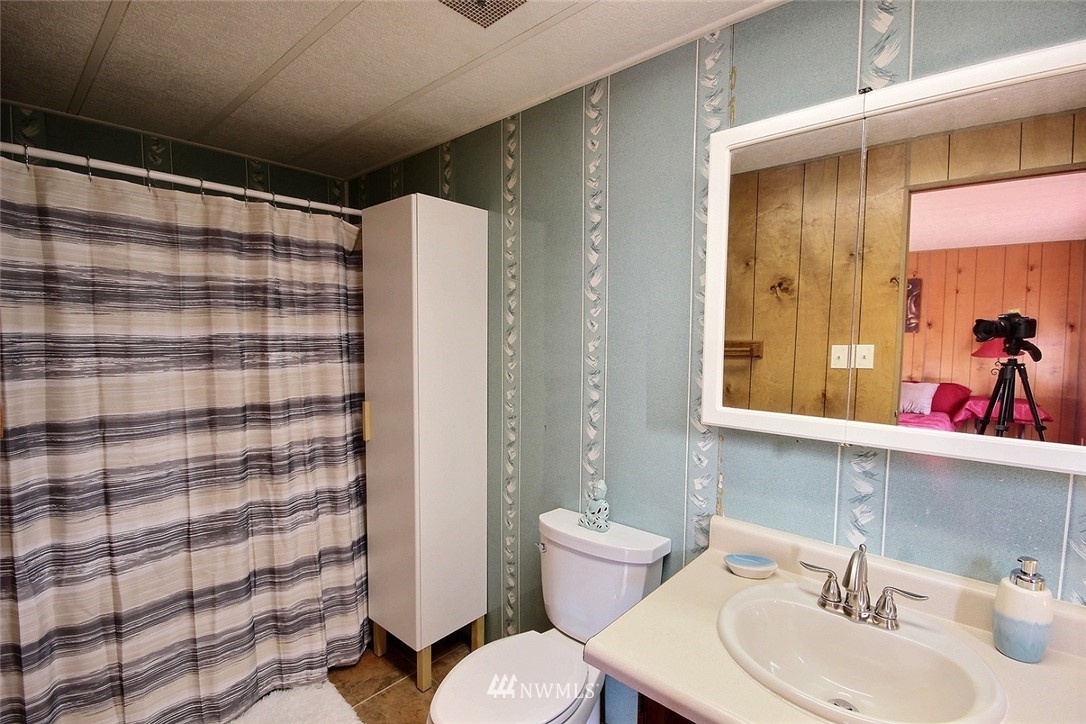 15263 Oak Drive Renton, WA 98058 - Photo 13 of 23 Gallery Image 13