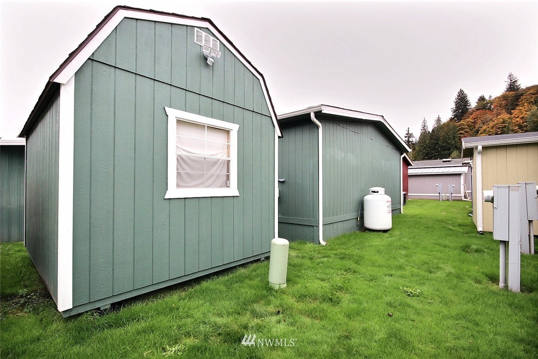 15263 Oak Drive Renton, WA 98058 - Photo 22 of 23 Gallery Image 22