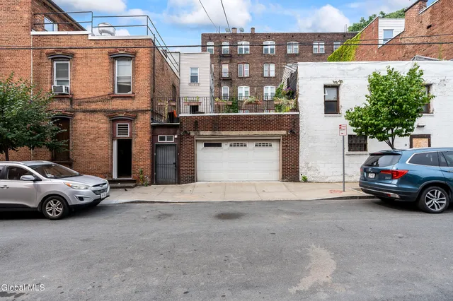 $759,900 | 197 Lark Street, Albany, NY 12210