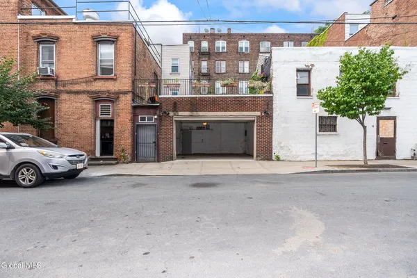 $759,900 | 197 Lark Street, Albany, NY 12210