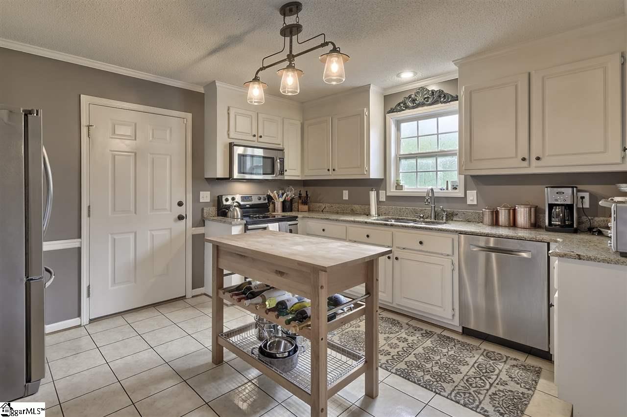 136 State Rd S-4-107 Easley, SC 29642 - Photo 9 of 28