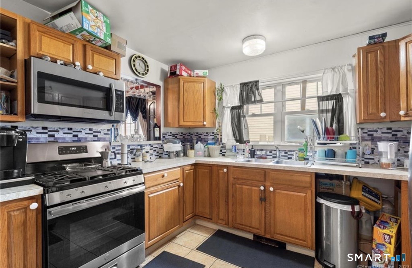 13 Button Street New Haven, CT 06519 - Photo 5 of 13