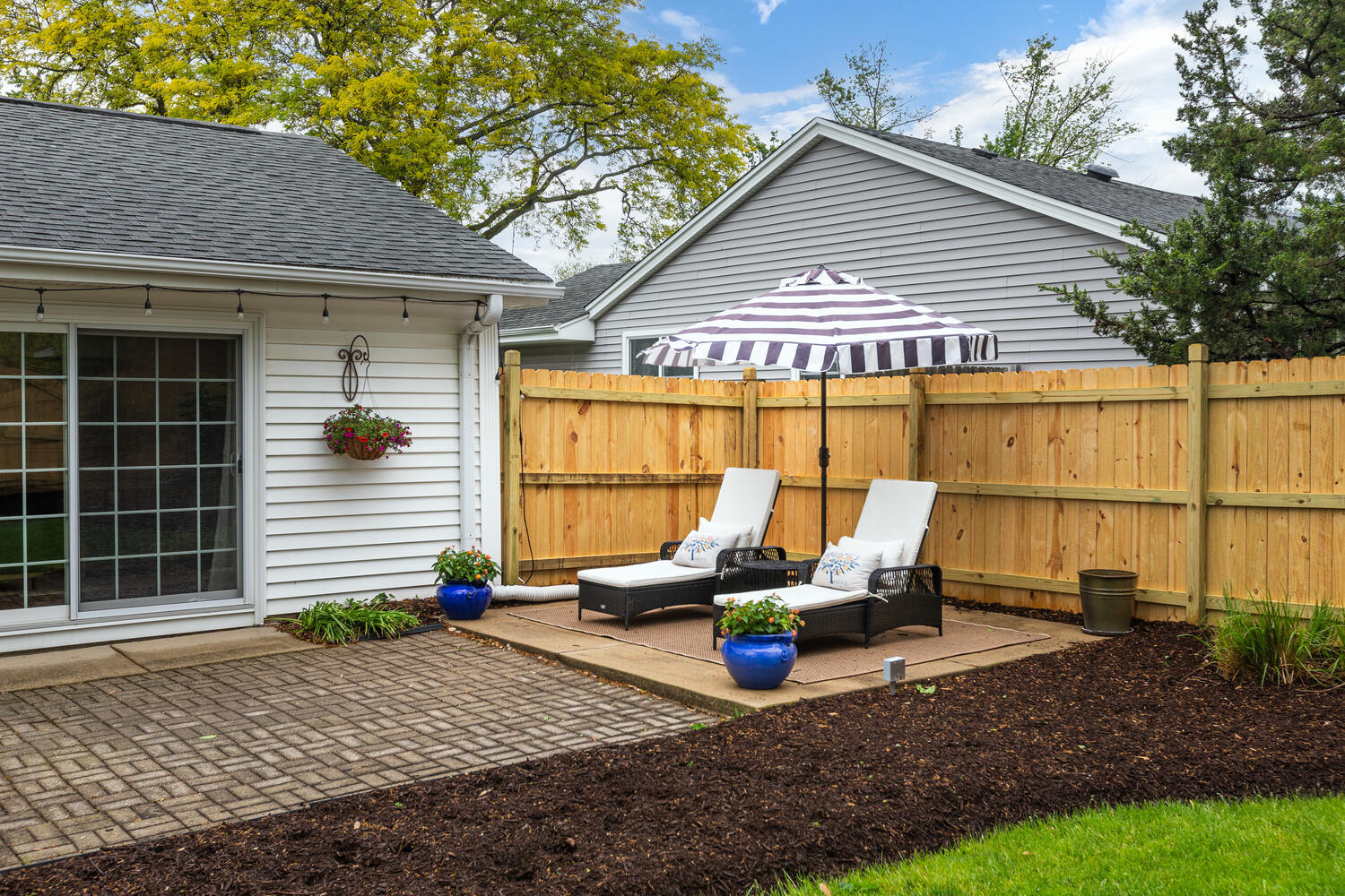 2S151 Stratford Road Glen Ellyn, IL 60137 - Photo 45 of 48 a backyard of a house with seating space