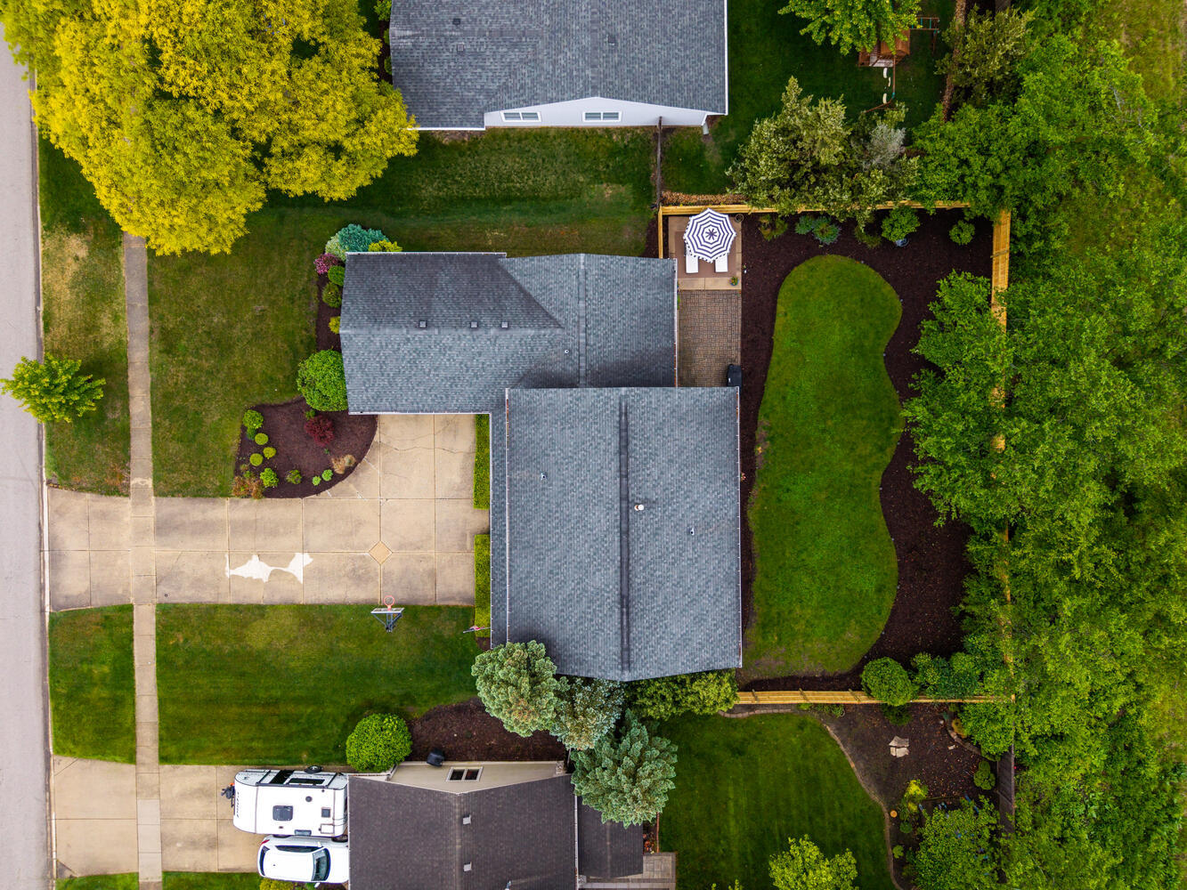 2S151 Stratford Road Glen Ellyn, IL 60137 - Photo 5 of 48 an aerial view of a house with a garden