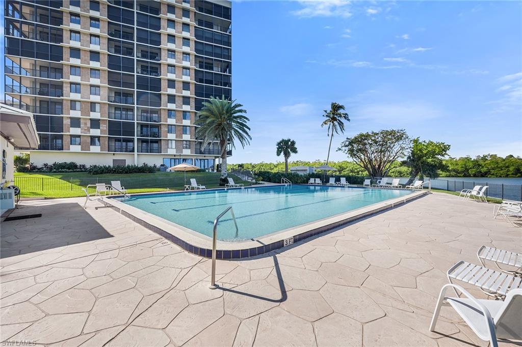 15 Bluebill Avenue, Unit 706 Naples, FL 34108 - Photo 14 of 18
