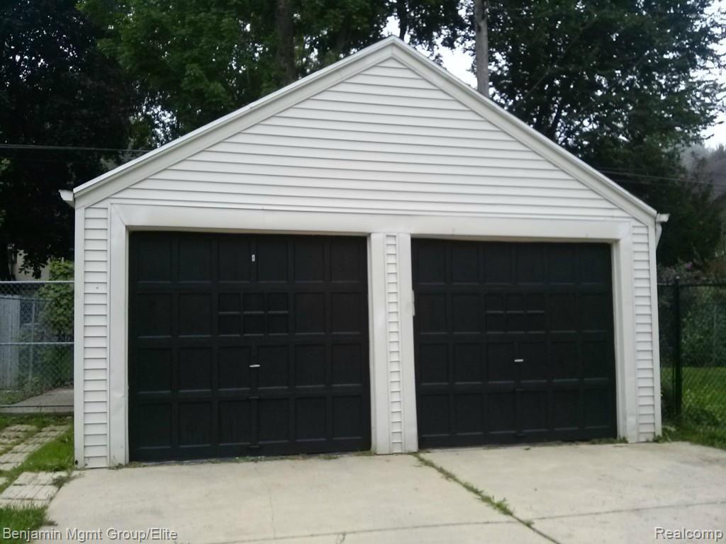 14616 Stahelin Road Detroit, MI 48223 - Photo 16 of 17 2 car garage