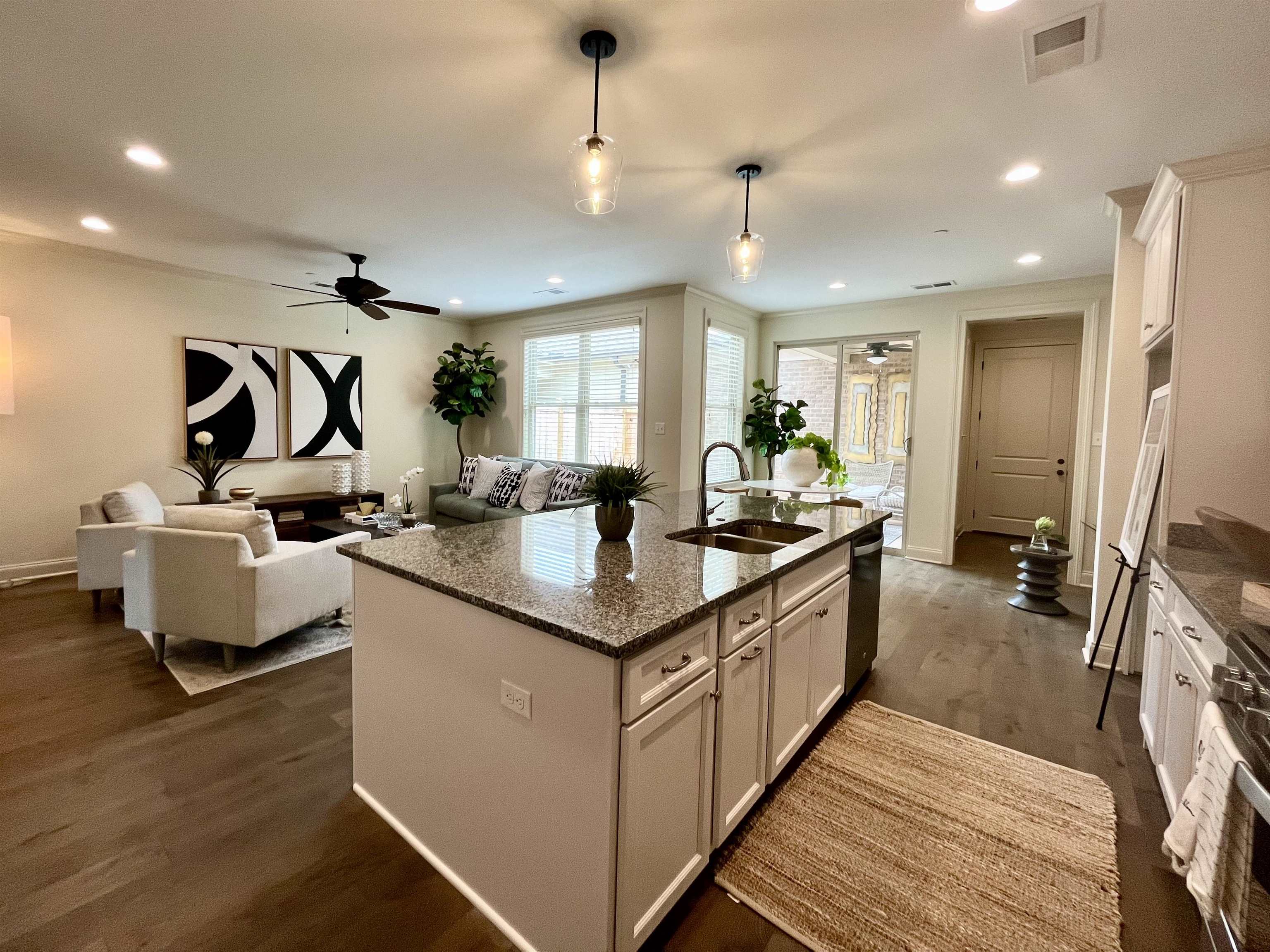 558 Ashburn Drive Collierville, TN 38017 - Photo 8 of 21 a kitchen with sink stove and refrigerator